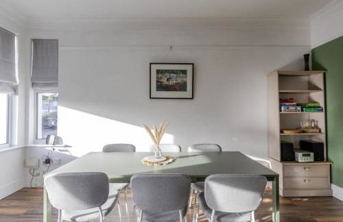 Stylish 3-Bed Home - 2 Mins to Beach & Town - Foto 20