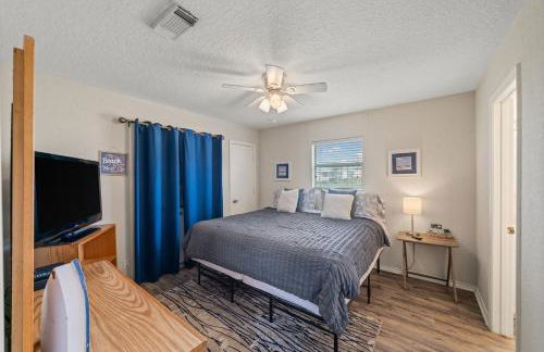 Amazing Oceanfront 2BR Home Cozy Peaceful and Kid and Pet Friendly - Photo 18