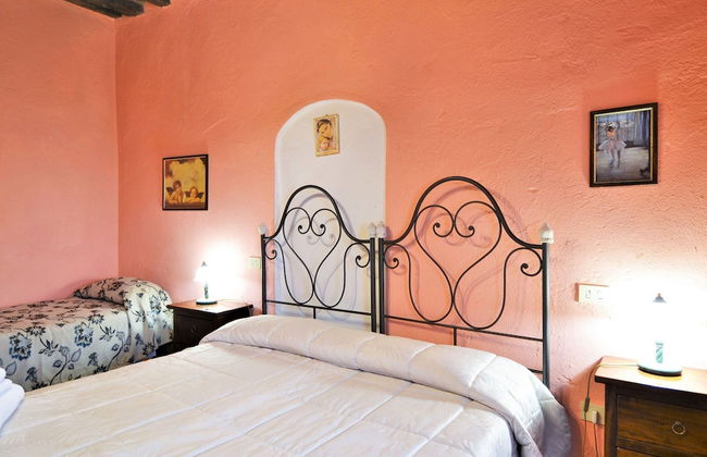 Rustic Holiday Home in Citta di Castello With Swimming Pool - Photo 12