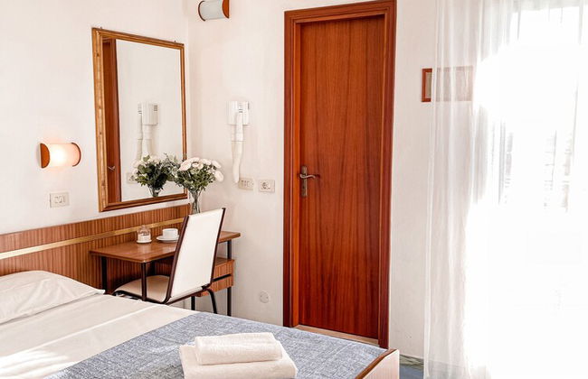 Hotel Sara - 2 Guests Room - n 13 - Foto 18