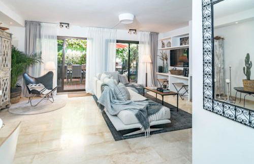Seaside 3 bedroom Townhouse in San Pedro close to the Beach with private Garden - Photo 27