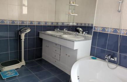 La Villa des Vignes - Climatisée avec piscine - Foto 21