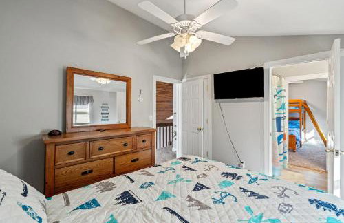 Little blue house on the lake - Photo 22