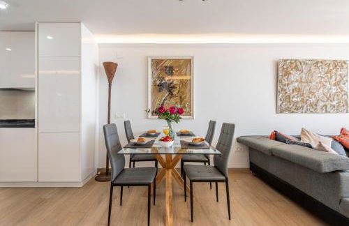 BEACHFRONT -- NEW LUXURY Apartment -- 1ª Linea Playa -- Fuengirola CITY CENTER -- Private PARKING -- Panoramic Sea Views -- - Photo 16