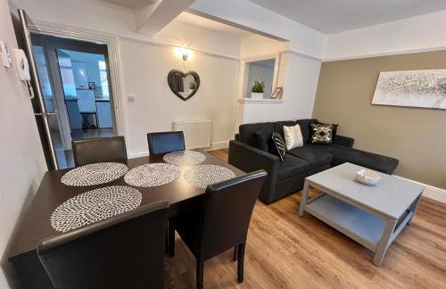 Large Family-Friendly 2BD Glastonbury Retreat, Sleeps 5 - Foto 7