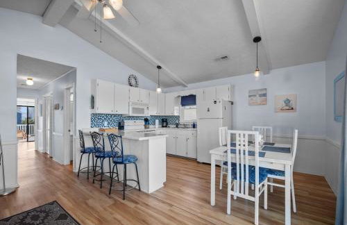 Pets OK Beach Home, Short Walk Beach Access, and Views - Foto 40