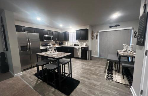 Roomy Getaway Elevate Your Stay, 6 Mins to RIC - Foto 35