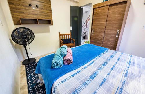 Casa a 900m da Praia, com Churrasqueira, Varanda com Rede e Terreno grande - Foto 15
