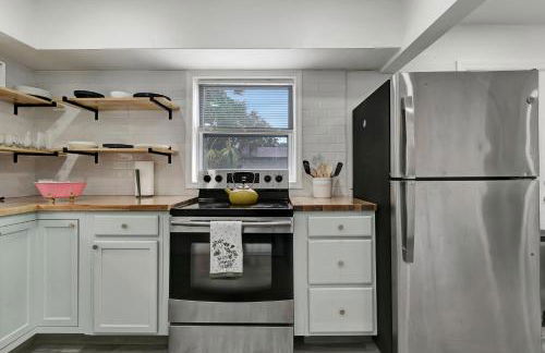 Midnight Mocha your dreamy gateway near downtown - Foto 13