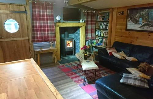 Sutton Coldfield 2-Bed Caravan Parking & Bar-B-Q - Foto 3