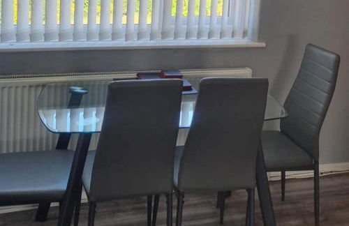 Doncaster-House-Sleeps8-Parking-Garden - Foto 7