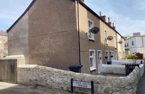 Delightful 3 Bedroomed Cottage in Llandudno - Photo 14