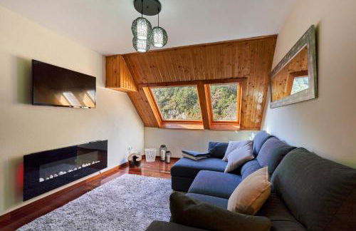 Magnífico Ático Duplex con vistas a la montaña - Foto 1