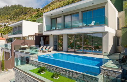Luxury Villa Bianca by Holiday Rental Madeira - Photo 2