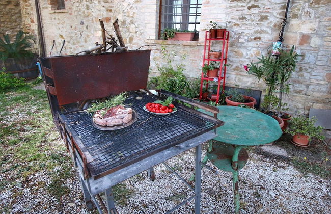 Stunning Farmhouse with Swimming Pool & Hot Tub in Umbria - Foto 11