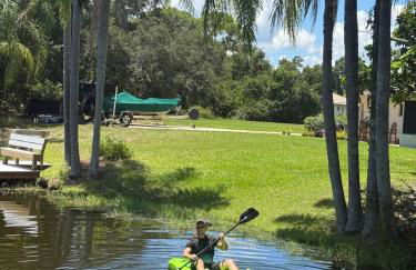 Villa Varona Resort, Heated Pool, Ping-Pong, Pool Table, Fire Pit and Pergola - Foto 37