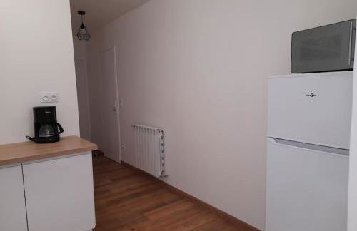 Logement lumineux avec terrasse - Photo 11