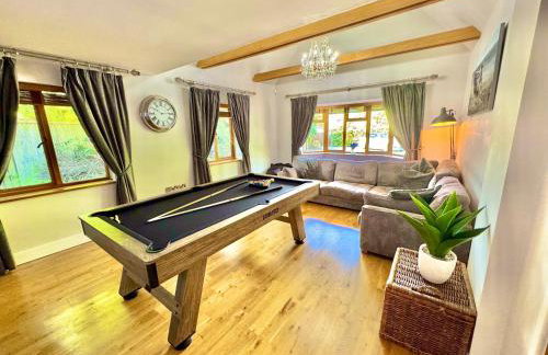 Serene Retreat - Hot Tub - Pool Table - Close to New Forest and Bournemouth Beach - Sleeps 12 - Foto 15