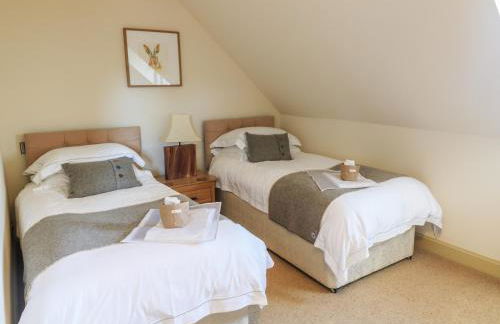 The Roundhouse - Photo 18