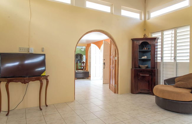 Hatfield South Villa - Photo 16