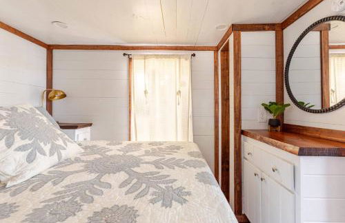 Serene Vineyard•Deck, Pickleball, Views~ Near Town - Foto 13