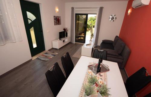 Apartmani Dora i Kati - Photo 2