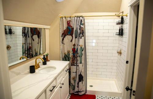 Ralphie's House Chickasha - Fiber WIFI - 4 Bedroom! - Foto 7