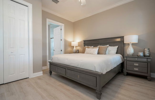 7516 Luxury Home 5BD Perfect for Your Family - Foto 13