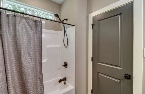 Chic Arkansas Retreat with Patio, Grill and Fire Pit! - Foto 16