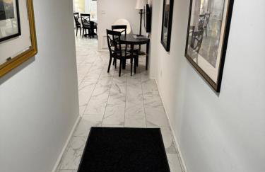 Lovely Remodeled 2bdrm Basement Home - Foto 6