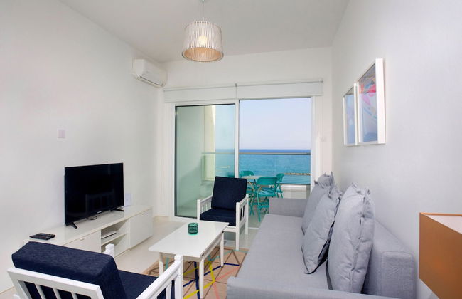 Limassol on the Beach Apartment - Foto 14