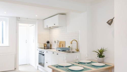 Central quiet cottage Walk to shops, bars & beach - Foto 3