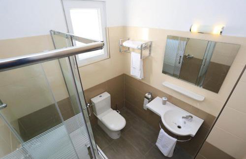 House Natali 70m from the beach - free EV top up - Photo 36