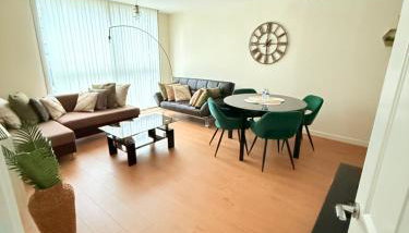 Central Hub Flat - Photo 4