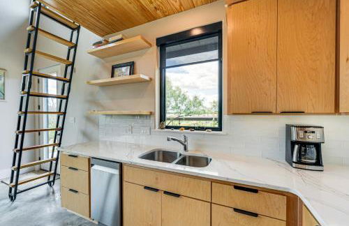 20-Acre Property with Trail Hill Country Hideaway! - Foto 6