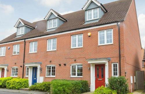 Stunning Garden House with Free WIFI and Parking - Foto 14