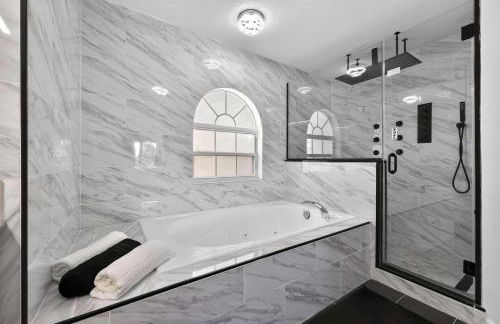 Elegant 4BR Luxury Home - Private Pool Disney - Foto 49