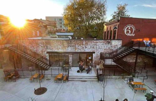 2Br Unit W/ Cinema Room in Nulu - Foto 1