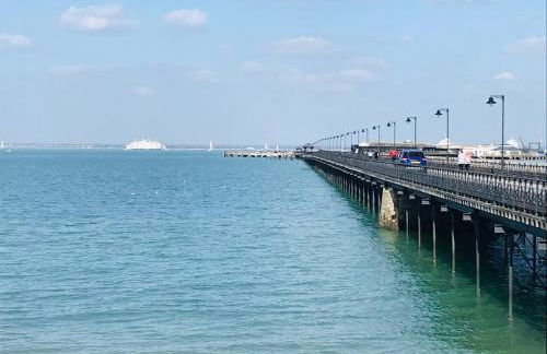 NEW Central Ryde Retreat, Melville Duplex, short walk to Beach Sleeps 6 - Foto 14