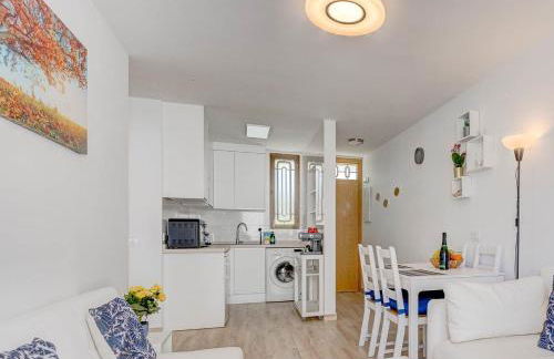 Stylish flat and pool with 3 rooms, sleeps 6, Los cristianos - Foto 9