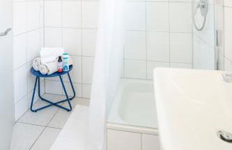 Blauwal - W14, Zentral in Bahnhofsnähe, Balkon, Küche - Foto 9