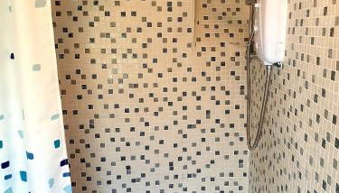 Bracken's Retreat - Photo 5, Shower