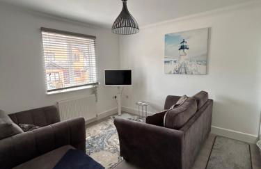 The Loft and The Den Apartments - Photo 8