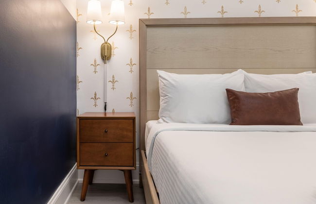 Sosuite Window Wall 1BR Apt w W D Desk - Photo 16