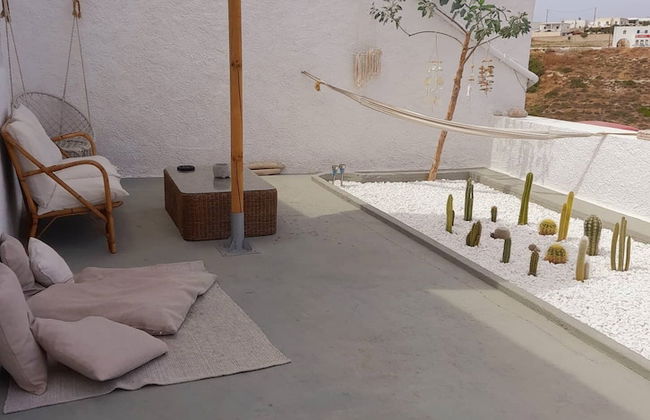 Salty Caves Apartments Milos - Photo 1