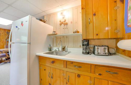 Cozy Onaway Vacation Rental with Deck and Fire Pit! - Foto 12