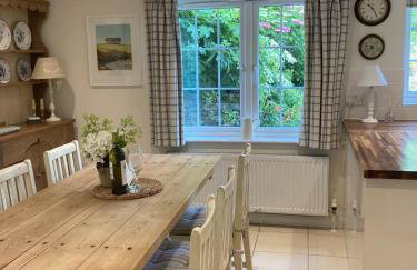 Hollyhocks Cottage surrounded by beautiful Cornish countryside. - Foto 14