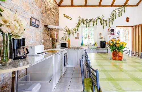 Old Stone House with private Swimming Pool - Photo 35