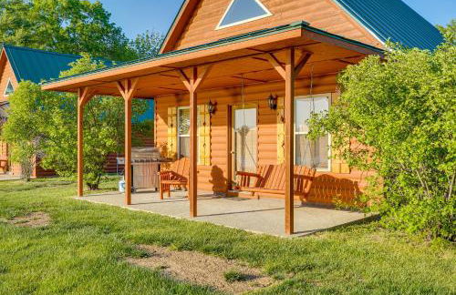 Lakefront Columbia Cabin with Porch and Shared Dock - Foto 19