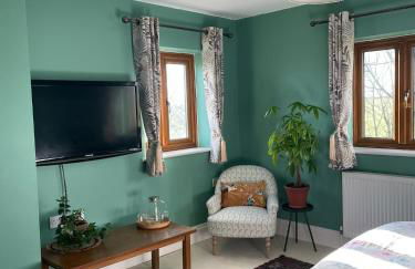 Hardy View Farm House - Photo 42